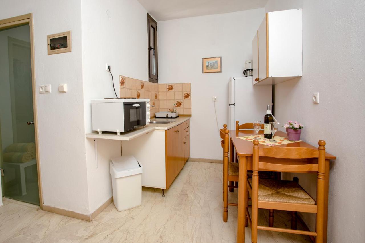 Maik Apartments Metamórfosi Eksteriør bilde