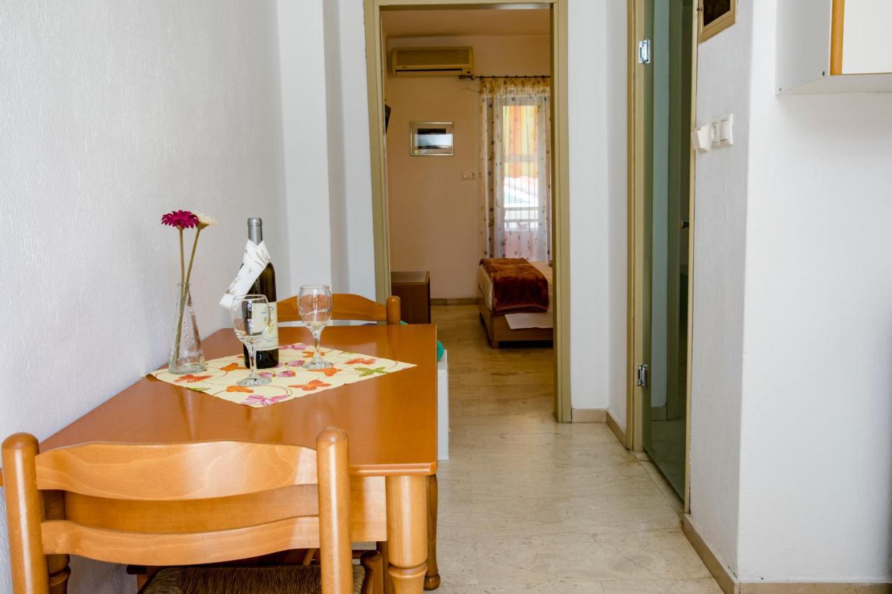 Maik Apartments Metamórfosi Eksteriør bilde