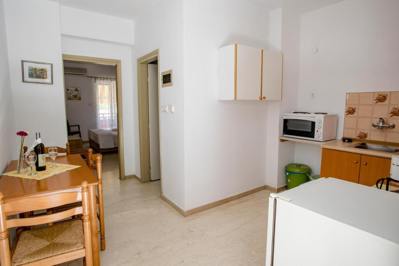 Maik Apartments Metamórfosi Eksteriør bilde